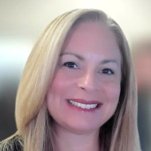 Meet your Posher, Laurie